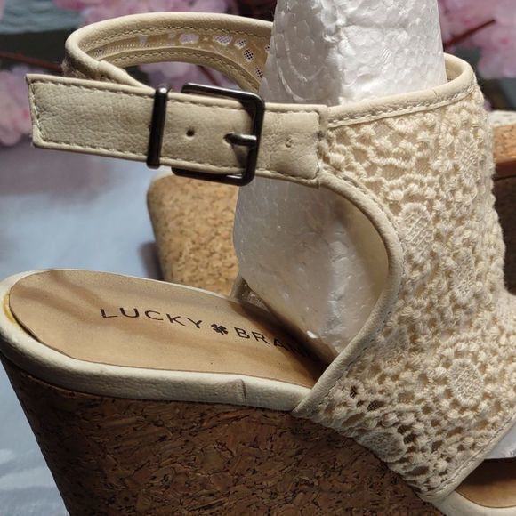 Lucky‎ Brand Raziah Cork Wedges Cream Crochet -Never Worn- Sz 8.5M/ - Picture 10 of 13